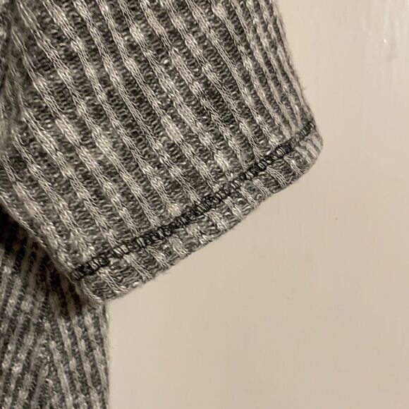 Dina Be lined side tail scoop neck marled grey knit tunic size S - Picture 6 of 8